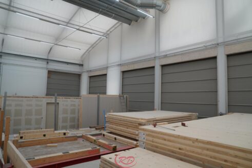 Leichtbauhalle mit hochwertiger Ausstattung, zum Selbstabbau und Aufbau auf eigenem Grundstück