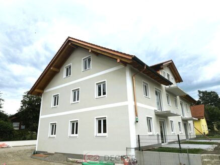 Wohnerlebnis mit Homeoffice, Weitblick & optionalem Gartenparadies