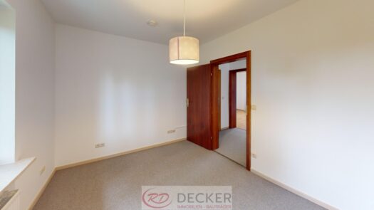 Sonnige 3-Zimmer-Wohnung mit Loggia in Schwindegg